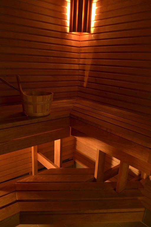 Mere Holiday House Salme Room photo